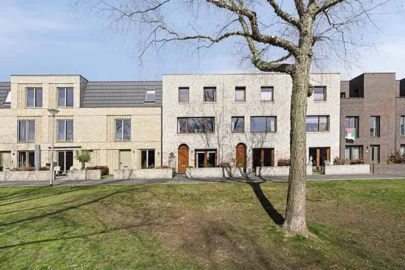 Moderne Tussenwoning Hogekwartier 3 slaapkamers 2 parkeerplaatsen