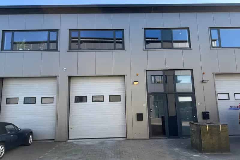 Bedrijfshal te huur Zwanenburg 120m²