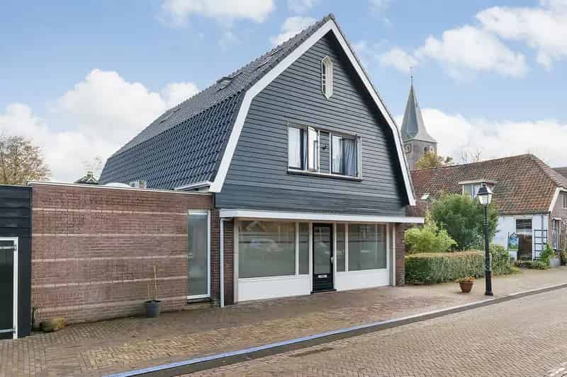Winkel Diever te koop: Winkelruimte en woonhuis