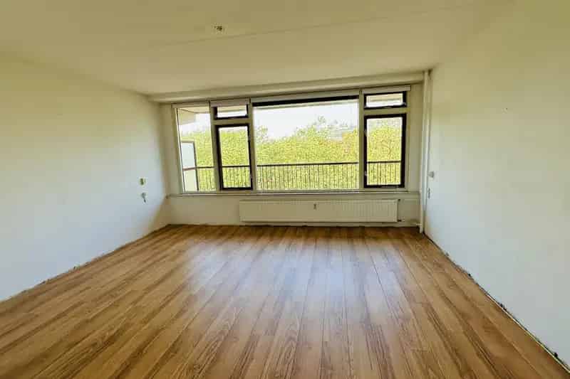 4 Kamer Appartement Delft Voorhof Ruim Balkon 3 Slaapkamers