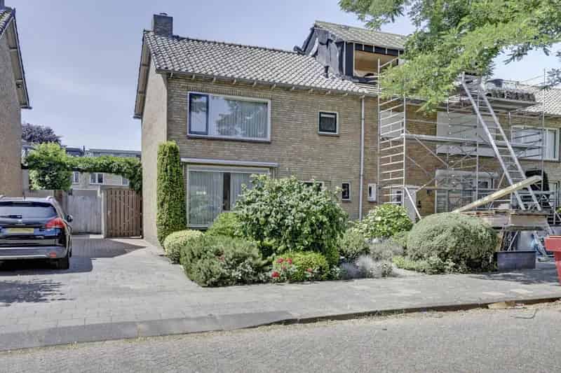 Huis Te Koop , 20, Bremstraat, Waalwijk, Noord-Brabant