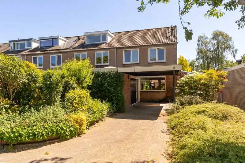 Ruime Hoekwoning 4 slaapkamers Loosdrecht