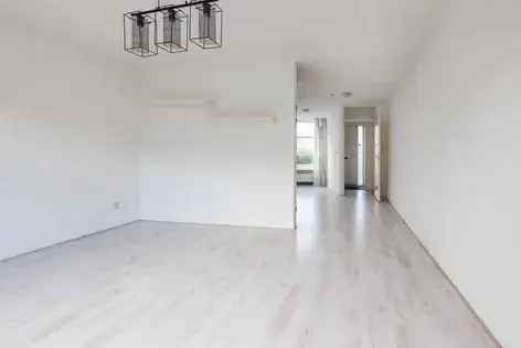 4 Kamer Huis 82m² Almere Recente Renovatie