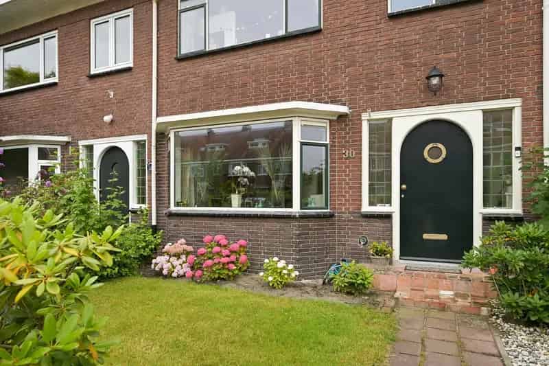 Huis te koop Wassenaar 6 slaapkamers gemoderniseerd