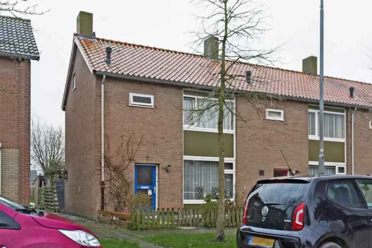 Huis Te Huur in 10, Abraham Kuijperstraat, Lage Zwaluwe, Noord-Brabant