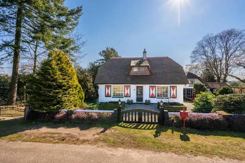 Huis te koop Radio Kootwijk: Gerenoveerde woning met uitzicht over de hei
