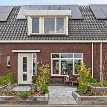 4 Kamer woning met 2 badkamers  A+++ label en zonnepanelen
