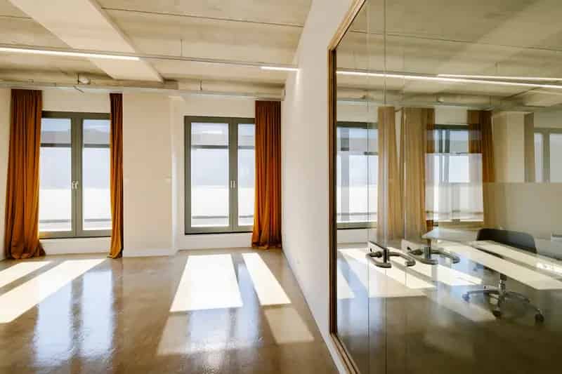 Kantoor te huur Amsterdam: 698m2, energielabel A+++, turn-key