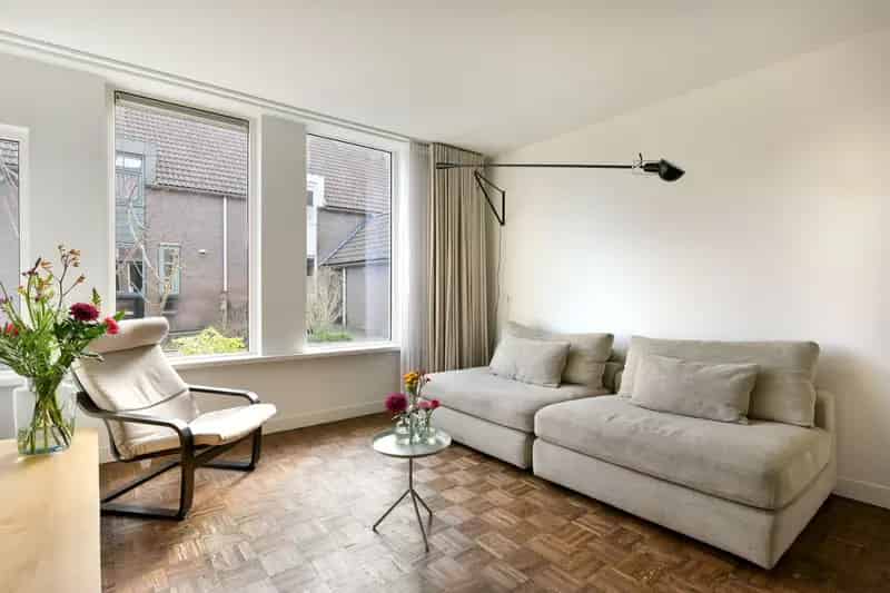 Huis te koop Zwaag - Ruime woning met 4 slaapkamers en moderne keuken