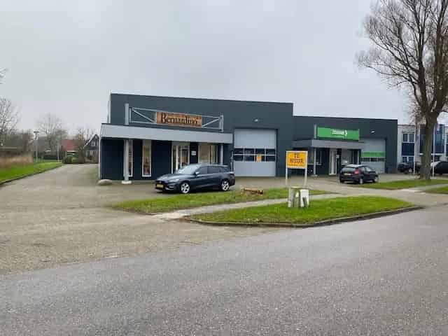 Bedrijfshal te Huur Schagen 335m² Kantoor 75m² Energielabel A