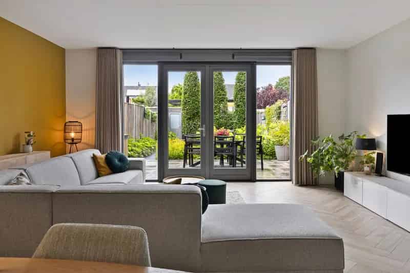 Ruime 4 Slaapkamers Tussenwoning Nieuwbouwwijk A++ Label