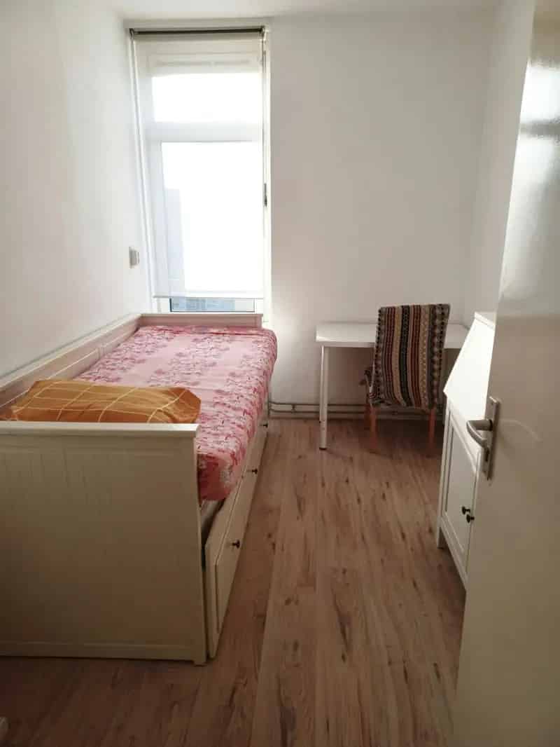 Studio in Amsterdam met 2 kamers