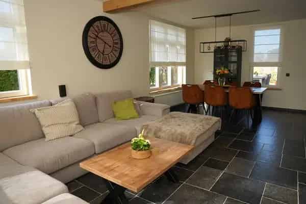 Vrijstaande woning 3 slaapkamers gerenoveerd tuin parking