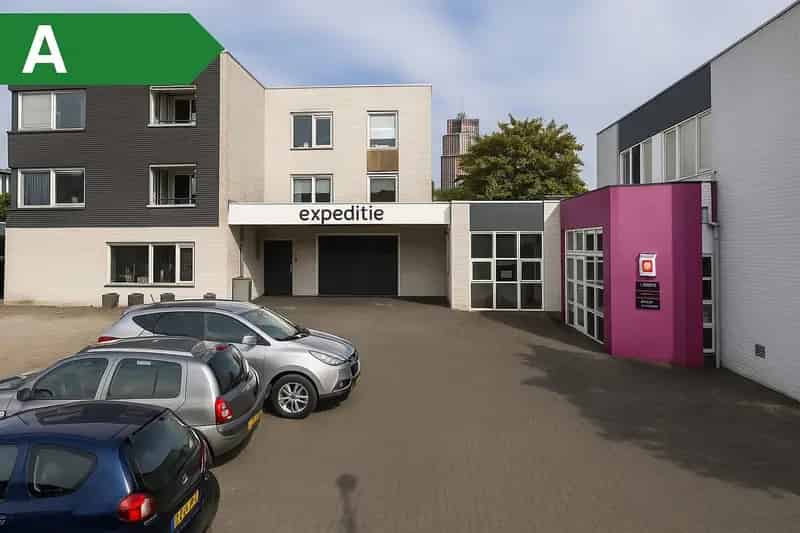 Bedrijfshal Enschede 715m² te huur Javastraat