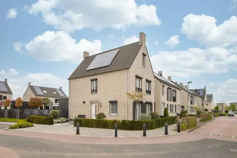 Vrijstaande woning Brunssum 4 slaapkamers luxe badkamer tuin garage