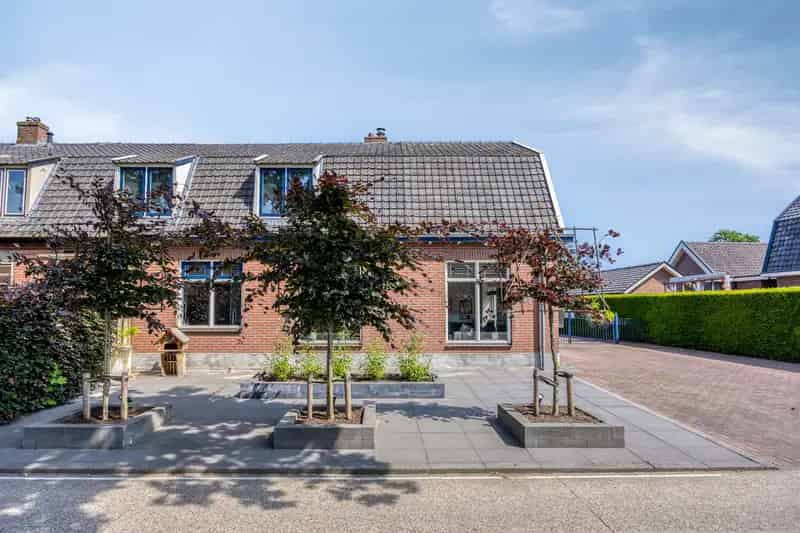 Royale helft van dubbel Kootwijkerbroek 220m2 5 slaapkamers garage A+