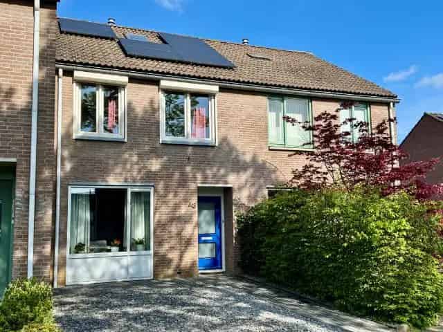 Moderne Tussenwoning Hoogvonderen starters