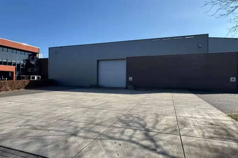 Bedrijfshal te huur Den Bosch Sluisweg 1450m2