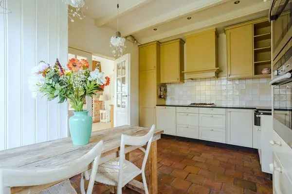 Huis Te Huur , Overveen, Noord-Holland