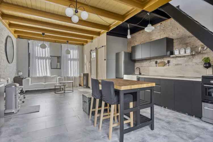 Huis te koop nabij snelweg, station en winkels