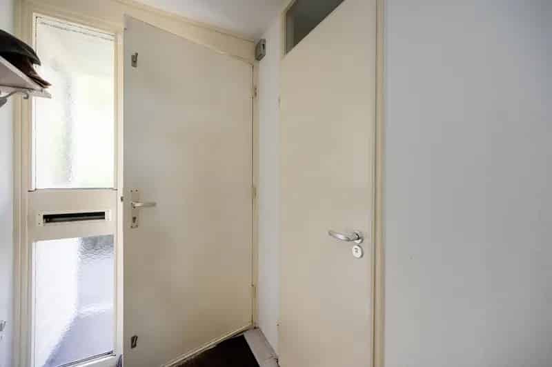 Splitlevelwoning Alphen aan den Rijn 3 slaapkamers diepe tuin garage