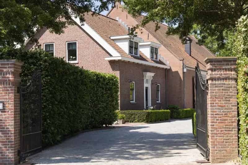 Woonboerderij Middelharnis 6 slaapkamers 4 hectare