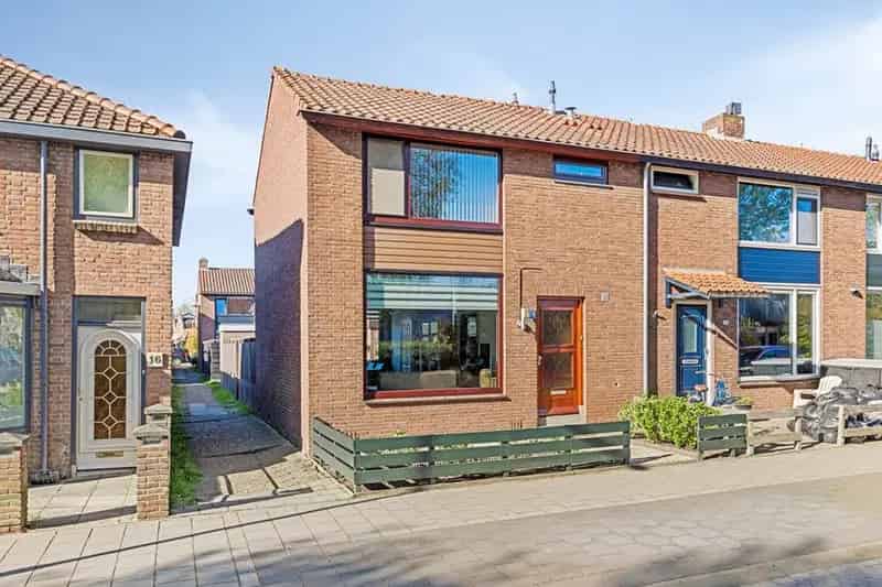 Eindwoning Zwijndrecht  Ruime Tuin Berging 2 slaapkamers Energielabel C
