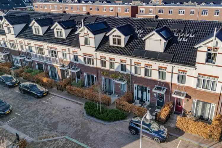 Huis Te Koop in Oegstgeest, Zuid-Holland