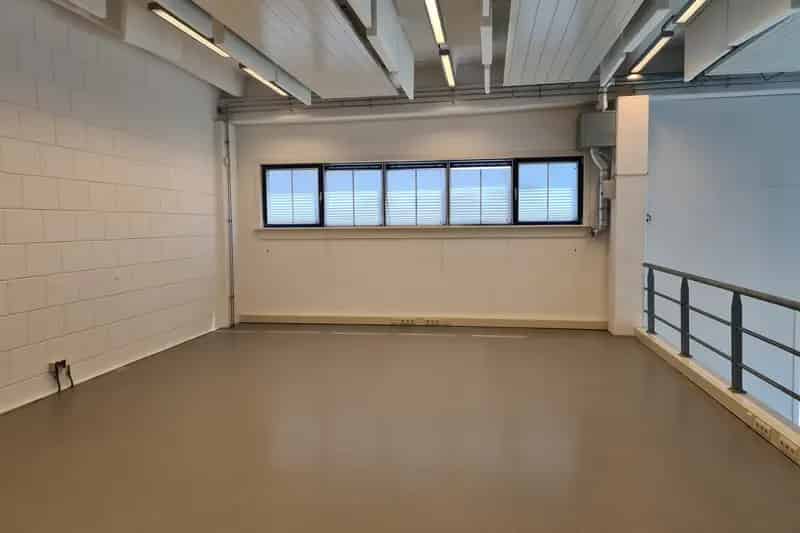 Bedrijfsunit te koop Lelystad Vaartweg