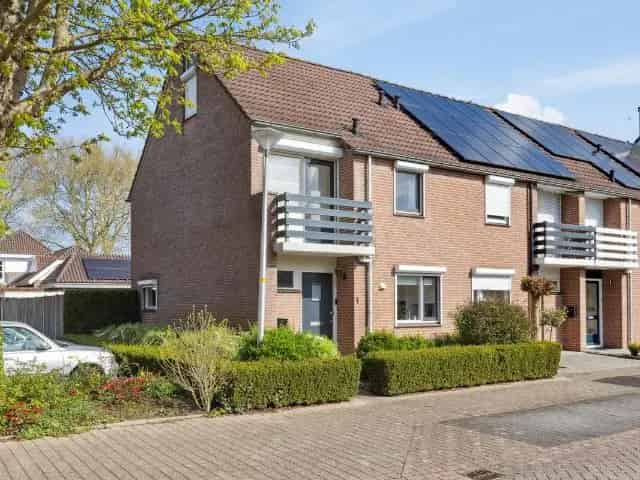 Gezinswoning Huissen 4 slaapkamers fijne tuin