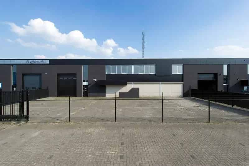 Bedrijfshal te Huur Eindhoven Achtse Barrier 885m²