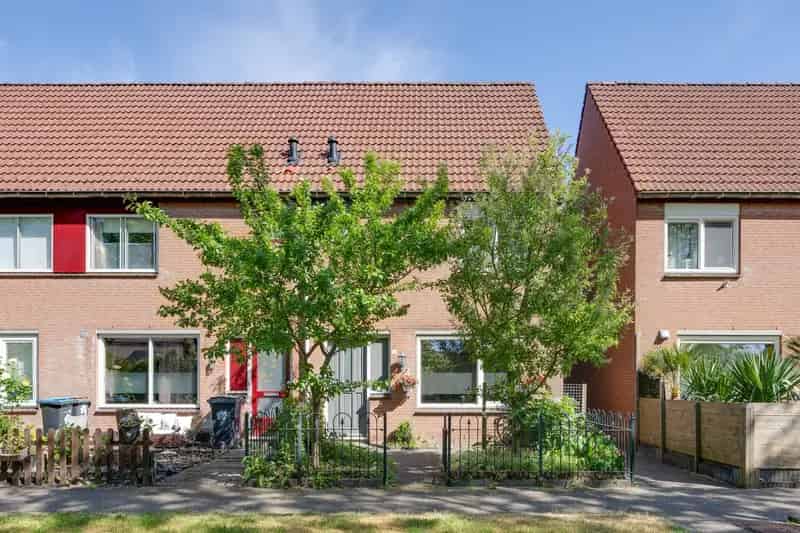 Huis te koop Purmerend: Ruime hoekwoning met 3 slaapkamers en tuin