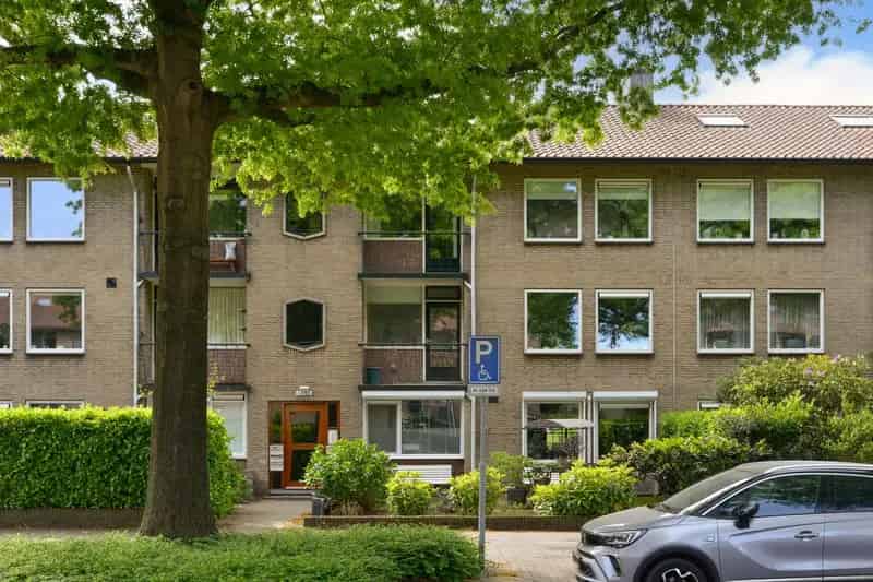 Appartement te koop Bussum: Instapklaar 4-kamer appartement 104m2