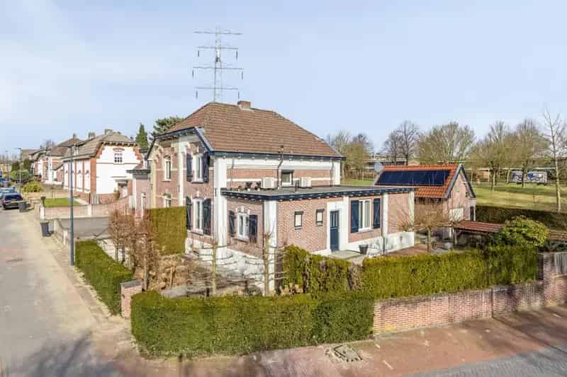Halfvrijstaande woning Heerlen Rennemig 2 slaapkamers tuin garage