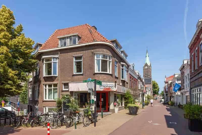 Ruime bovenwoning Vlaardingen 4 slaapkamers gerenoveerd