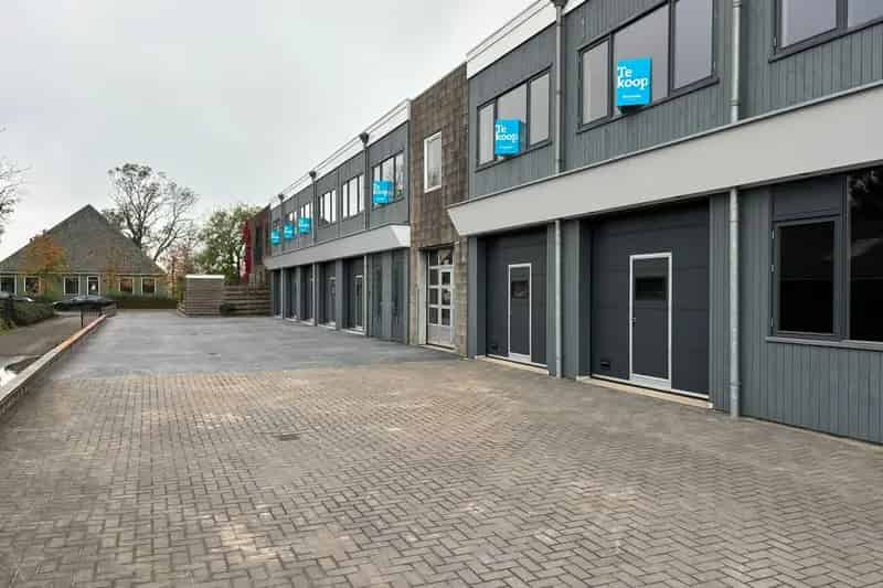 Bedrijfshal Westzaan | Zoek bedrijfshallen te koop: J.J. Allanstraat 176 1551 RR Westzaan 