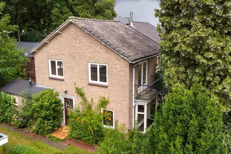 Authentieke woning Veenendaal Zuid 500m2 perceel Nabij bos en voorzieningen
