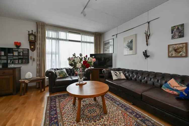 Huis te koop Wormerveer: 4 slaapkamers, tuin, garage