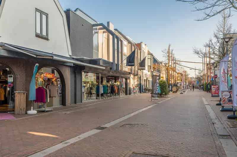 Winkel te Koop Landstraat 63 Delfzijl In Verhuurde Staat