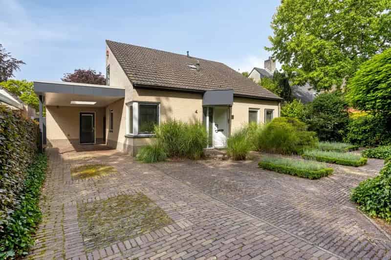 Huis te koop Deventer: Ruime gezinswoning met tuin en boszicht