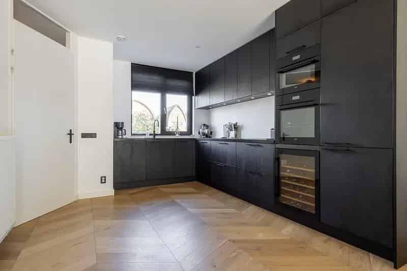 Huis te koop Saendelft 4 slaapkamers moderne keuken tuin zonnepanelen