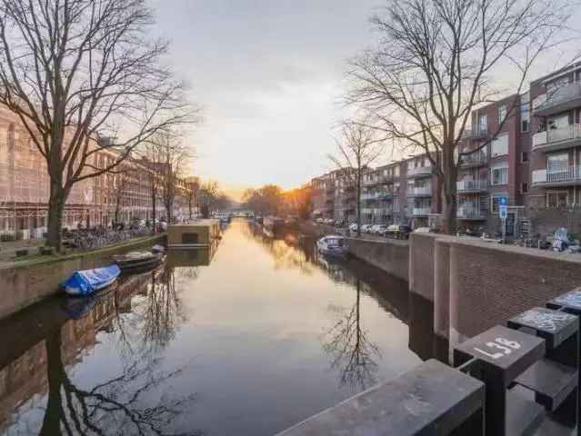 Ruime bovenwoning Staatsliedenbuurt nabij Westerpark