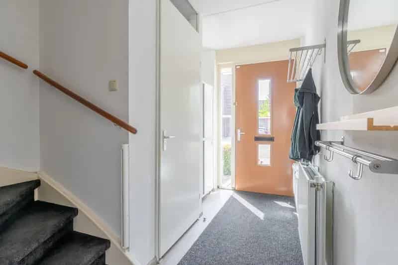 Ruime 5 Slaapkamer Eindwoning Elst met Zonnepanelen