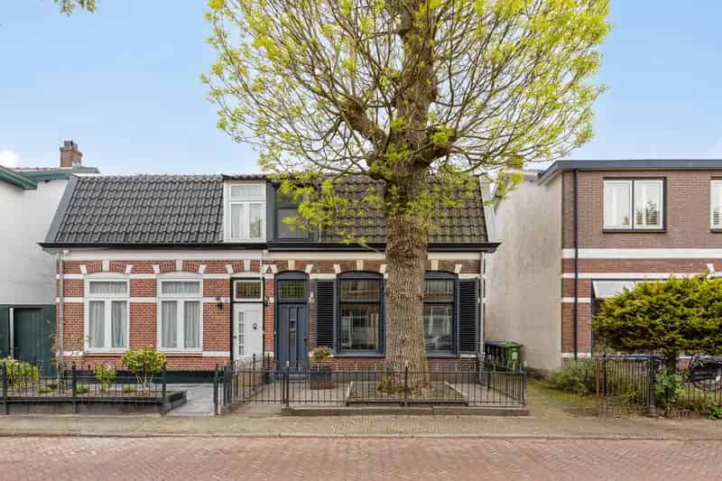 2-onder-1-kapwoning Hilversum 105m² 2 slaapkamers Diepe tuin Gasloos Zonnepanelen