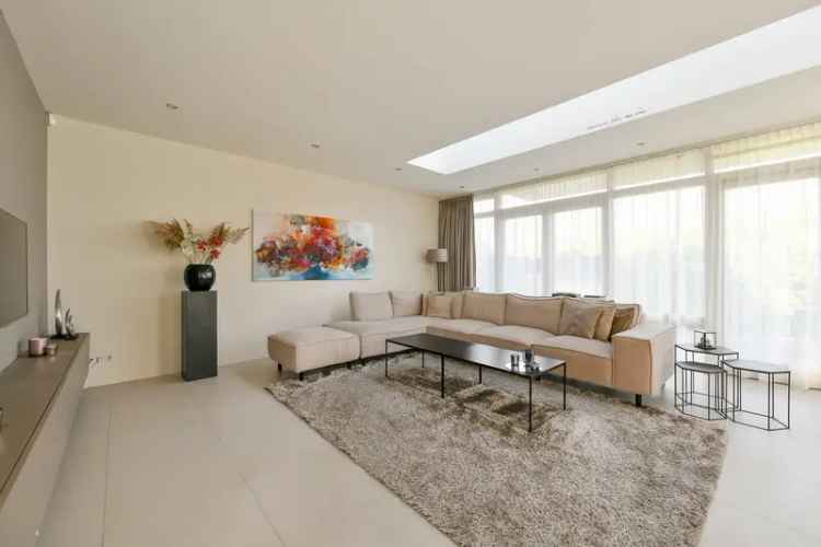 Huis te koop: Zuideinde 195 1511 GD Oostzaan 