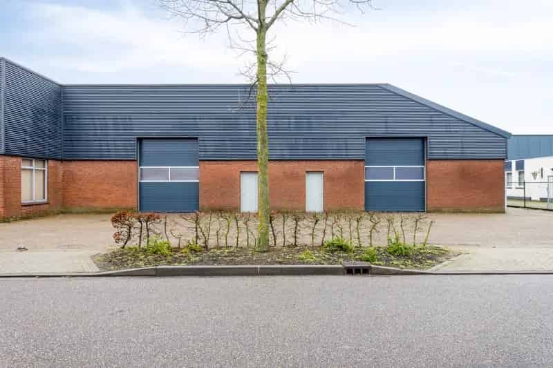 Bedrijfshal te huur Mierlo 780m² gerenoveerd