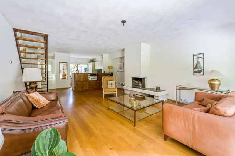 Huis te koop Hilversum Zuid: Bosrijke ligging, royale tuin