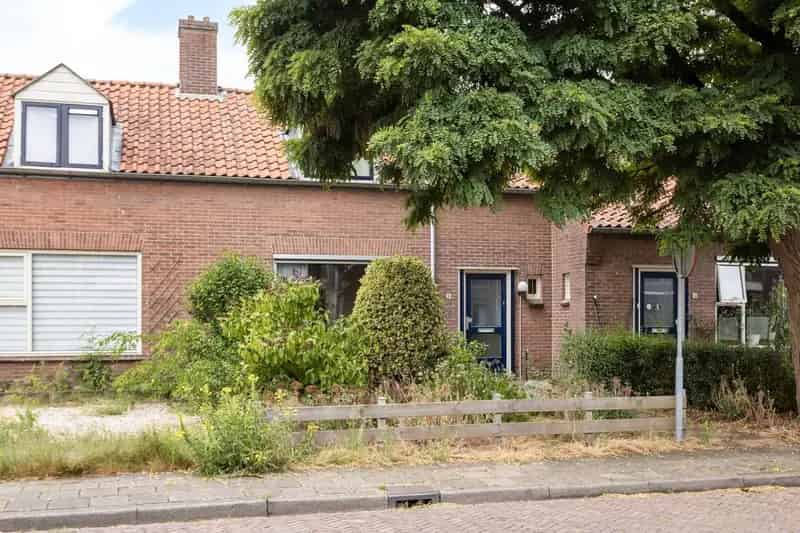 Tussenwoning Vaassen 3 slaapkamers diepe tuin nabij Veluwse bossen