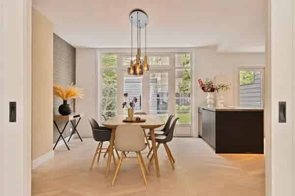 Herenhuis Eindhoven Centrum 4 slaapkamers luxe gerenoveerd 2024