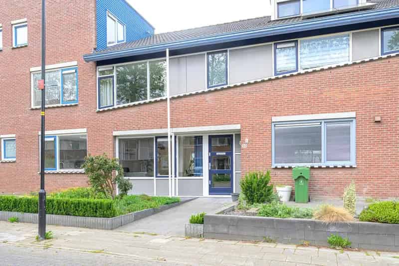 Ruime Eengezinswoning Heerhugowaard 3 slaapkamers Moderne Badkamer Grote Tuin